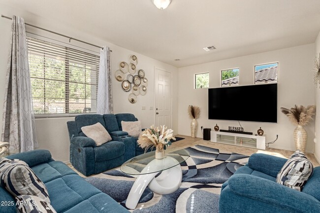 Building Photo - 11849 N 147th Dr