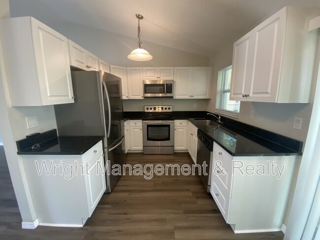 Building Photo - 3544 Martell St