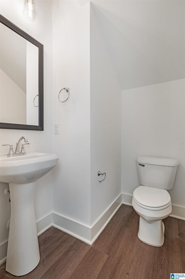 Building Photo - 240 Huntley Pl