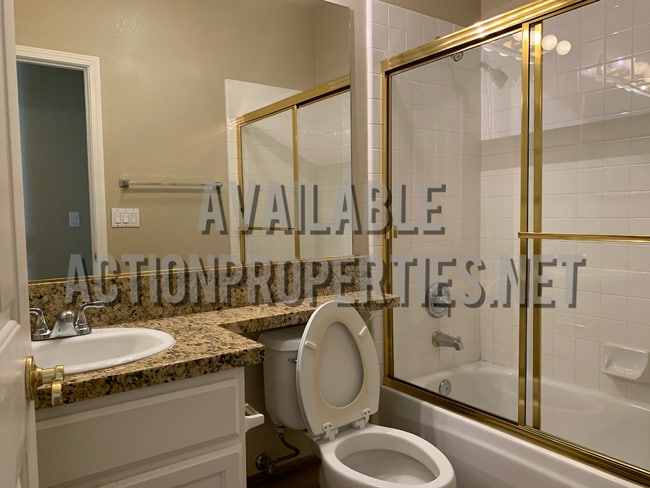 Building Photo - East Roseville Single Story, Gated Front C...