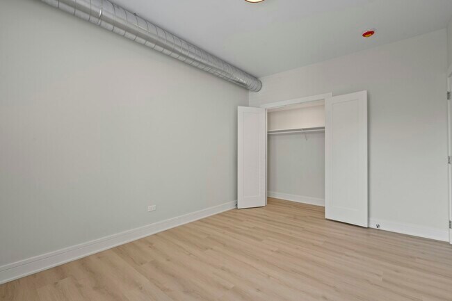 Building Photo - 432 S Maple Ave