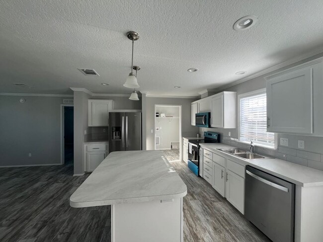 Building Photo - 81 Gazelle Dr