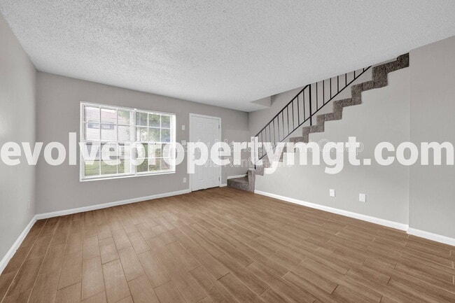 Building Photo - 3434 Pruett Ct