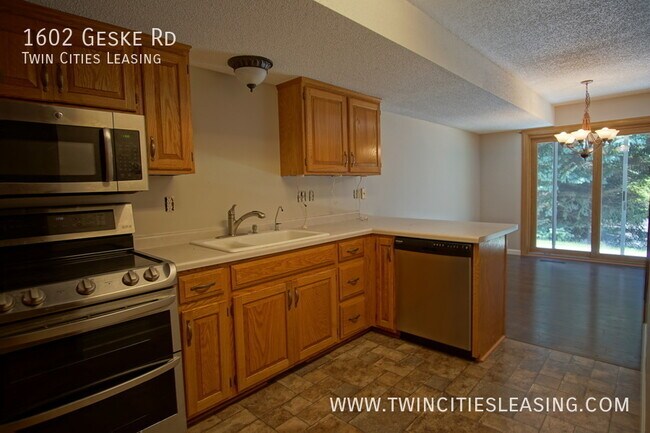 Building Photo - 1602 Geske Rd