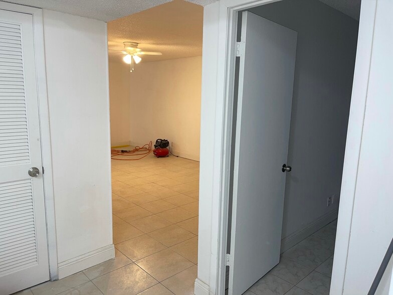 Building Photo - 5953 NW 25th Ct