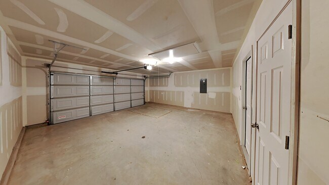 Building Photo - A Very Nice 3 Bedroom 2 Bath Home in Yukon Schools