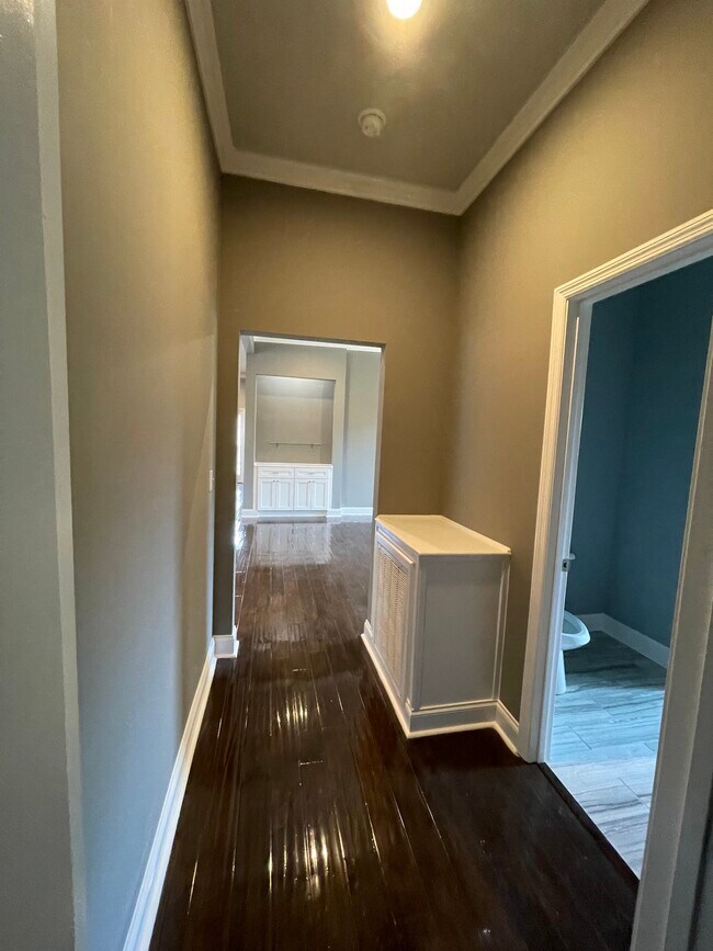 Building Photo - 1515 Chamberlain Ave