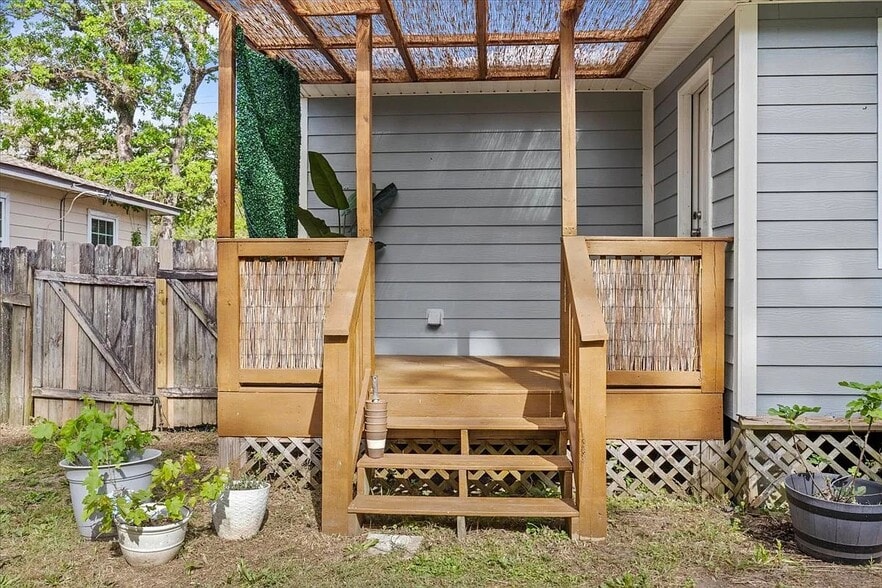 Building Photo - 555 N 68th Ave