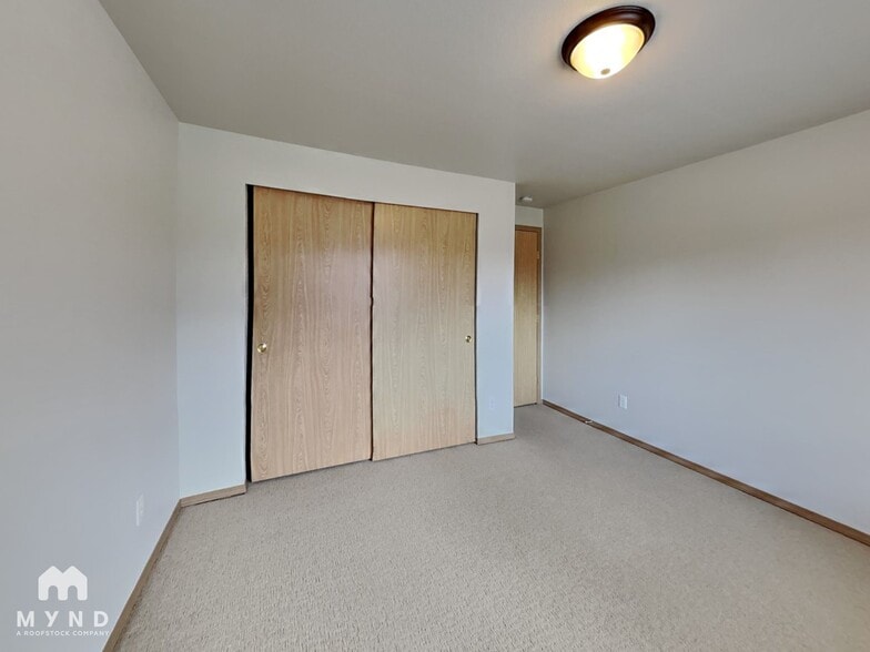 Building Photo - 16504 129th Ave Ct E