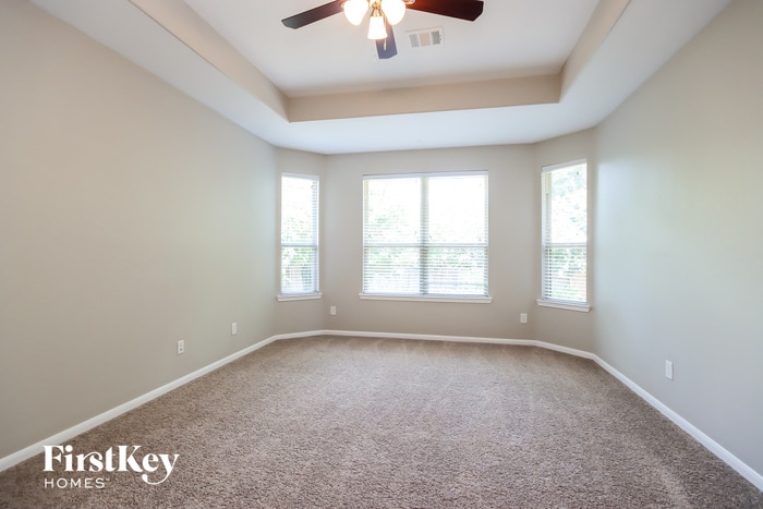 Building Photo - 183 Knollbrook Cir