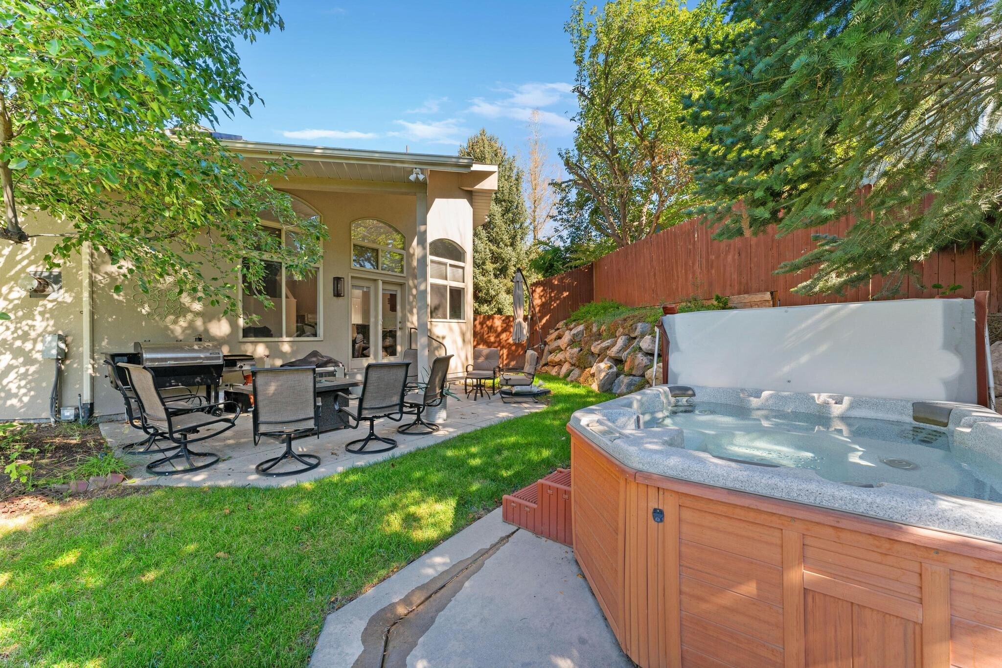 Building Photo - 2586 E 6710 S