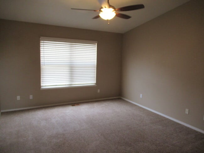 Building Photo - 1918 Bristlecone Dr