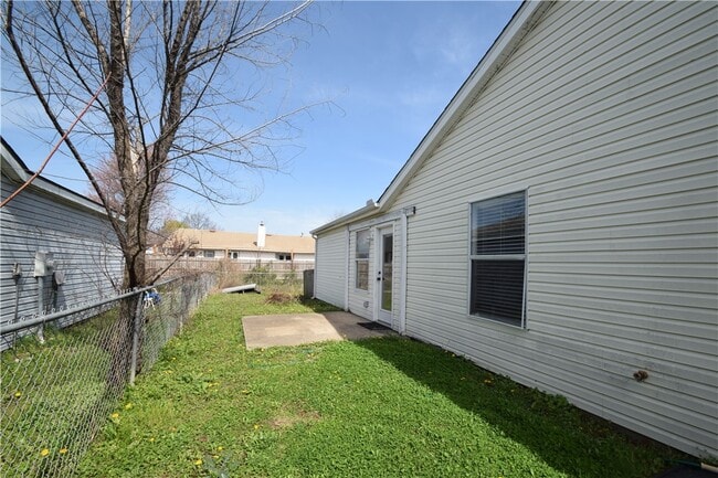 Building Photo - 207 SE 16th St