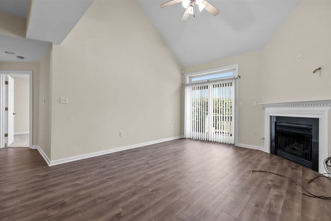 Building Photo - Norfolk Condo!
