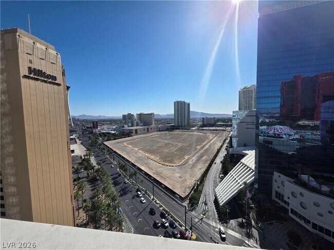 Building Photo - 2700 S Las Vegas Blvd