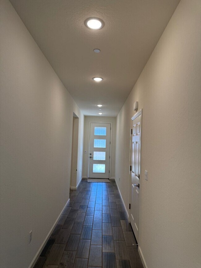 Building Photo - Stunning New Construction Home with Design...