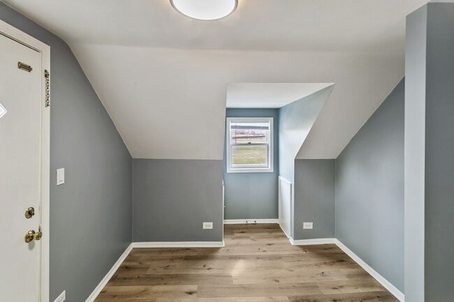 Building Photo - 14500 Sawyer Ave