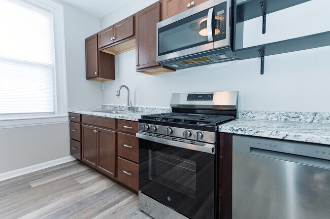 Building Photo - 1 Parkview St