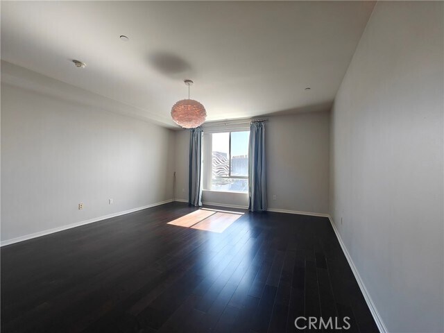 Building Photo - 637 S Fairfax Ave