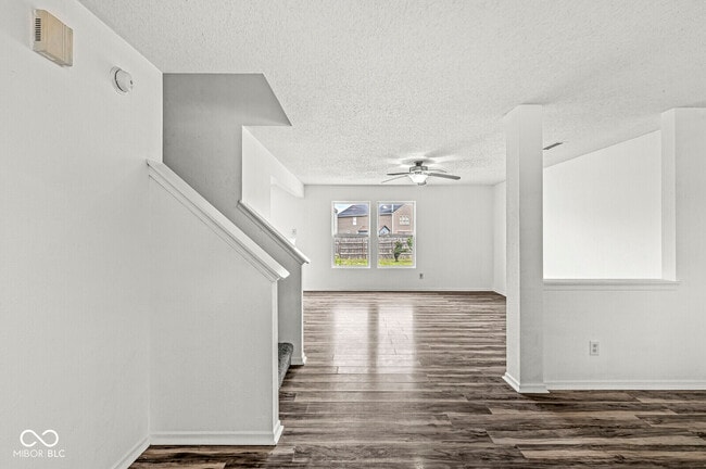 Building Photo - 7928 States Bend Dr