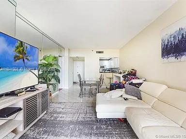 Building Photo - 540 Brickell Key Dr