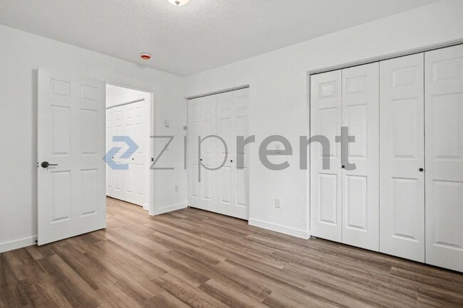 Building Photo - 2742 SE 138th Ave