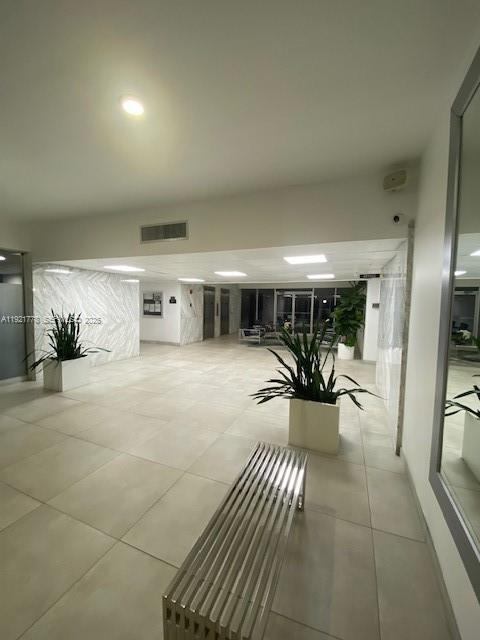 Building Photo - 401 Golden Isles Dr