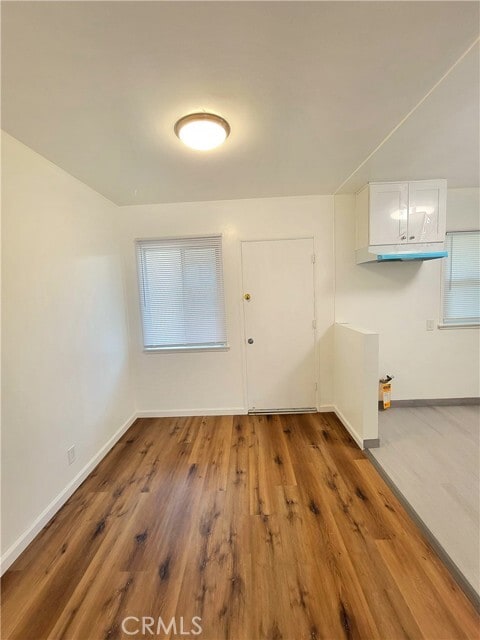 Building Photo - 1316 W Anaheim St