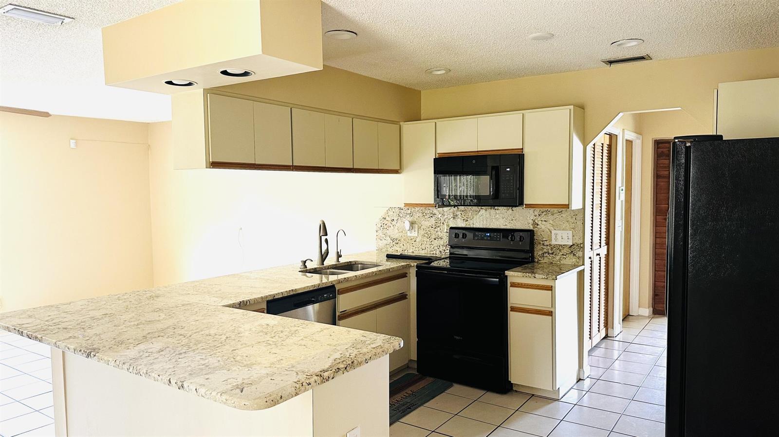 Building Photo - 11952 60th St N