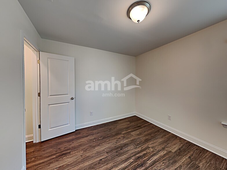 Building Photo - 3276 Brierhill Rd