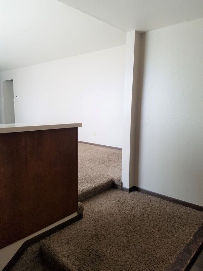 Building Photo - 936 Molello 410-414 W 14th Street