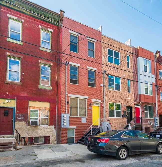 Building Photo - 1642 N Marshall St