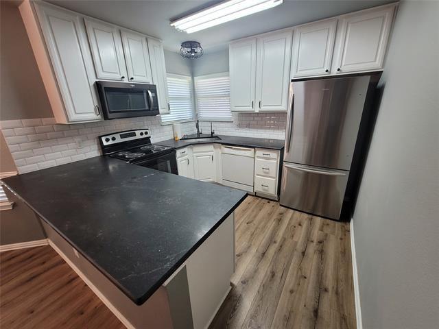 Building Photo - 205 Willow Creek Dr