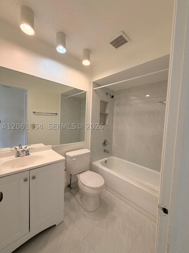 Building Photo - 6431 NW 171st St