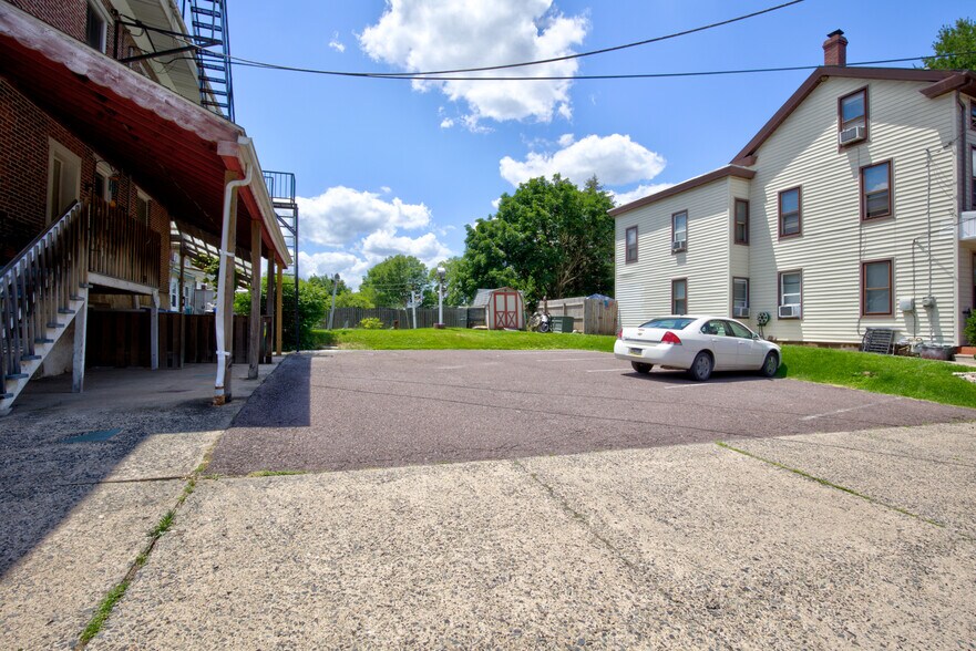 Rear Parking Lot - 463 Main St