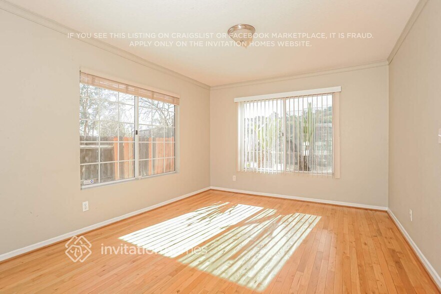 Building Photo - 3152 Hampton Rd