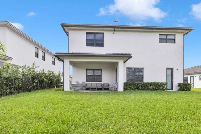 Building Photo - 17353 SW 46th St