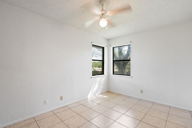 Building Photo - 109 Joe Rice Dr