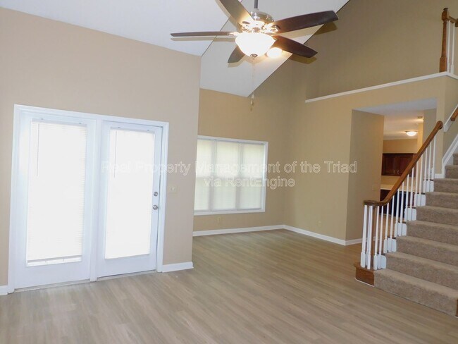 Building Photo - 7185 Avenbury Cir