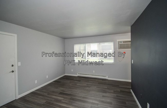 Building Photo - 2400 E Baxter Rd