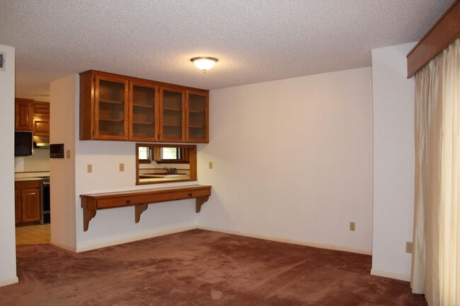 Building Photo - 153 Ben Hogan Dr