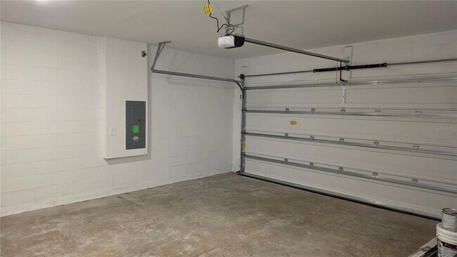 Building Photo - 3363 Alexander Dr