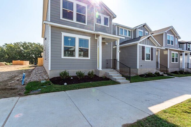 Building Photo - 1728 Artesian Springs Xing