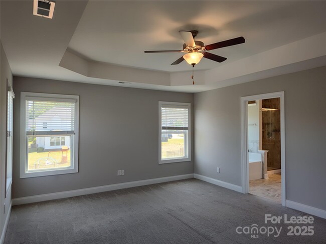 Building Photo - 170 Pine Eagle Dr