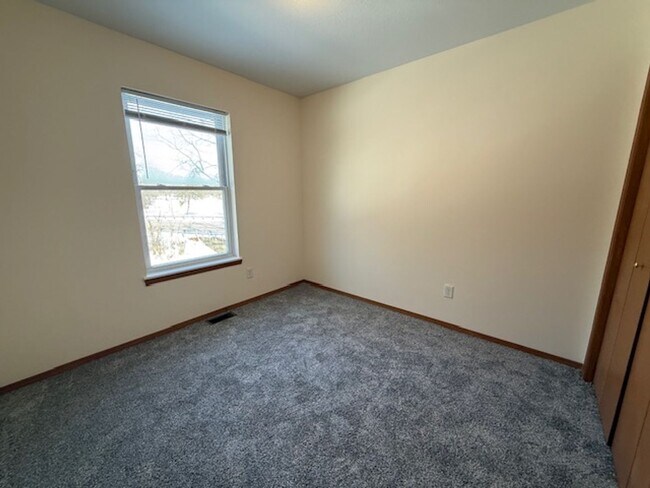 Building Photo - Newly Remodeled 3-Bedroom Apartment with Large Deck & Attached Garage in Farmer City