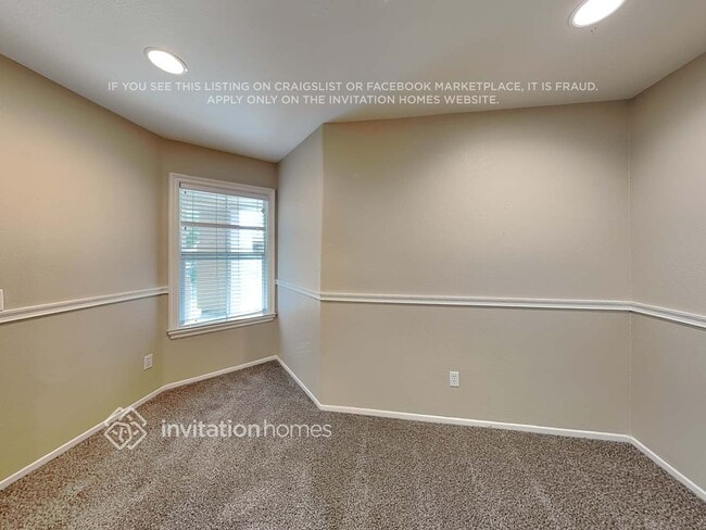 Building Photo - 25354 Silverwood Ln