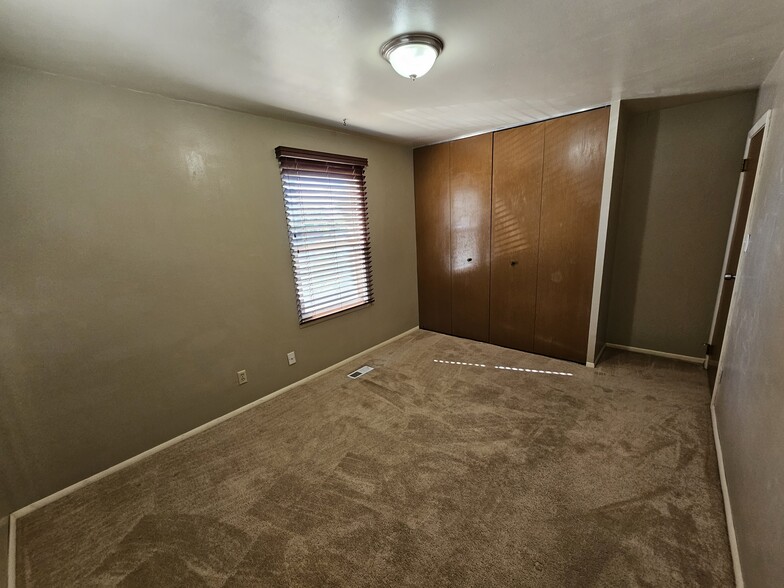 Building Photo - 124 N Brentwood Dr