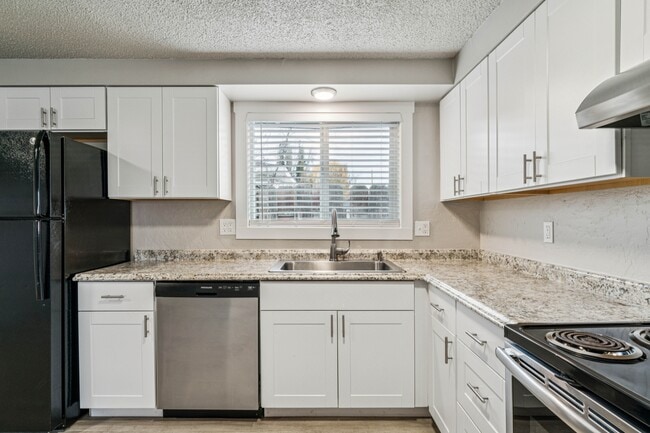 Building Photo - 2107 Airport Ave