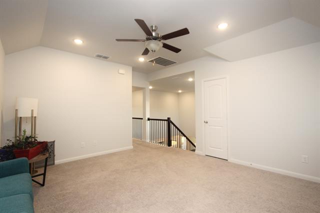 Building Photo - 3810 Honeycomb Holw