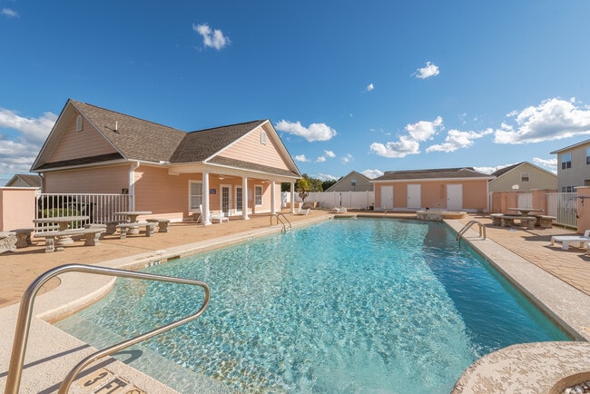 Building Photo - 33 Courtyard Way